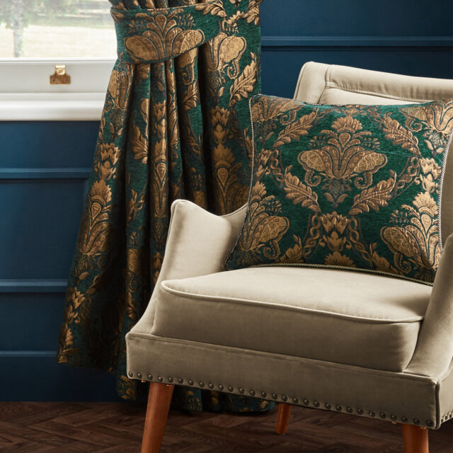 Shiraz Feathers Damask Square Scatter Cushion Cushion With Filling