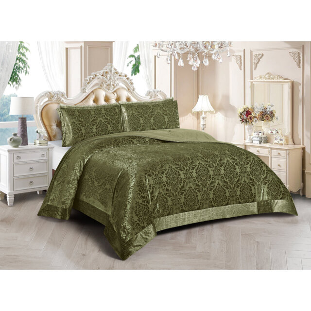 Damask Bedspread with Pillow Shams Included