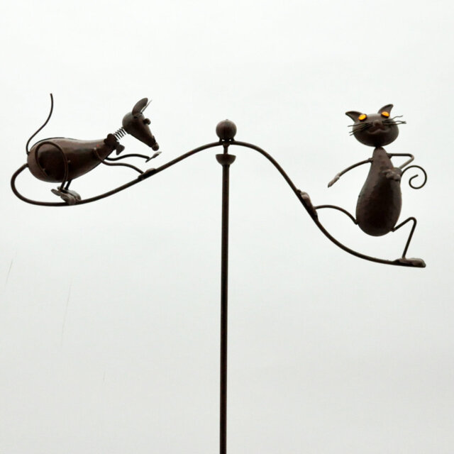 Isiah Cat Metal Garden Statue with Mouse Wind Spinner, Hand-Finished, Durable and Stylish Outdoor Garden Décor