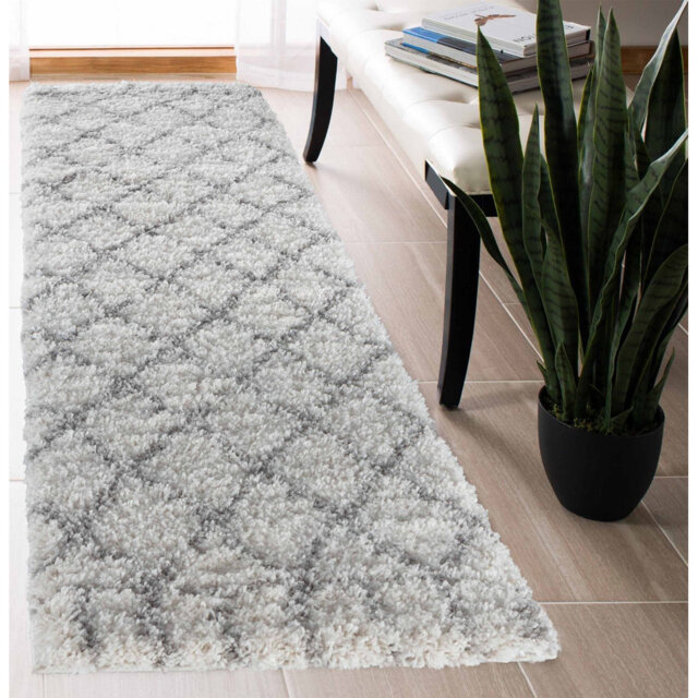 Tioga Shaggy Light Cream Indoor/Outdoor Rug