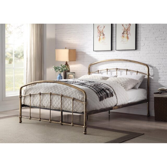 Alto Metal Bed