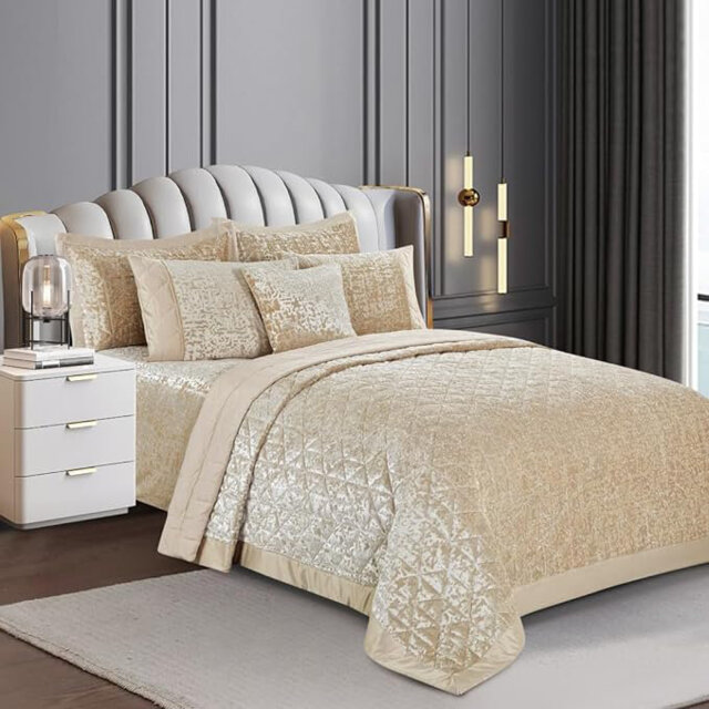 Bohara Plush Velvet Bedspread with Pillow Shams Included