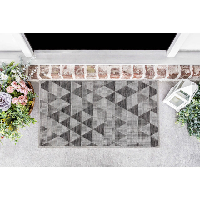 Delmare Geometric Indoor / Outdoor Area Rug