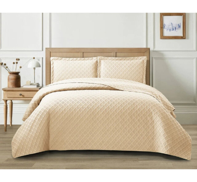 3 Piece Quilted Bedspreads Diamond Check Embossed Pattern, Polyester Material, Durable, Box Stitching, with Matching Pillow Shams