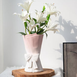 "Charming 9.64"" Green Ceramic Bow Vase - Ideal Decor & Gift for Women"