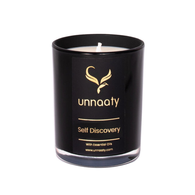 Unnaaty Frankincense, Amber & Cedar Scented Jar Candle