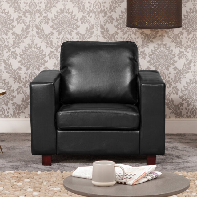 Acorn Oaks Club Chair