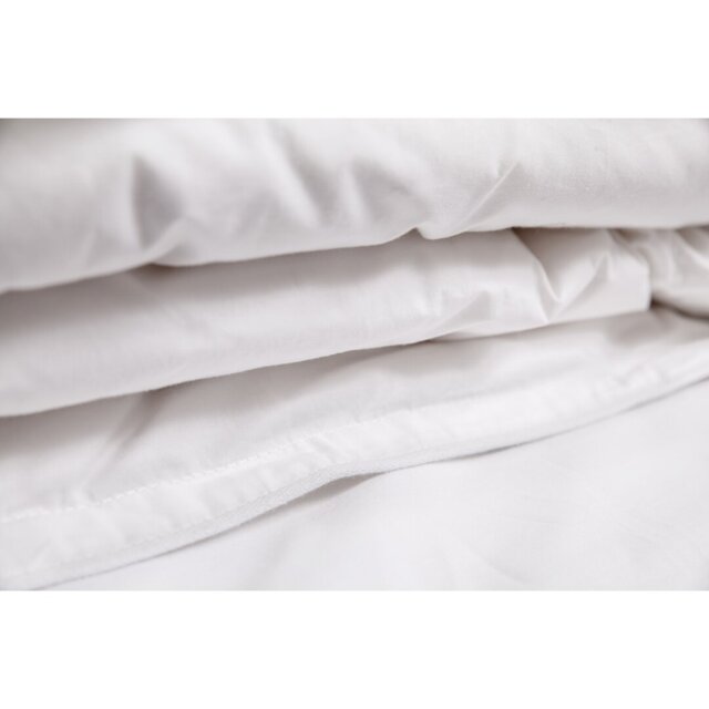 Die Zudecke 100% Canadian Goose Down Duvet – Luxury Hotel Quality 6 Tog Duvet