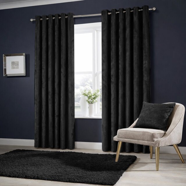 Winkel Premium Velvet Eyelet Ready Made Thermal Drapes & Curtains