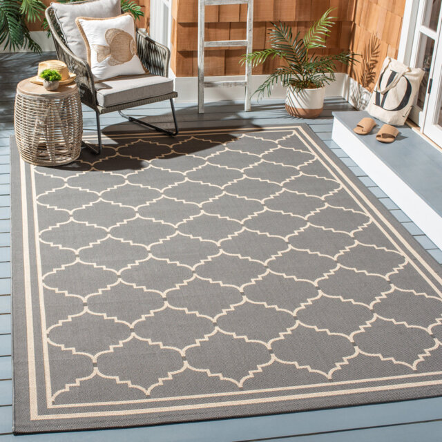 Kern Geometric Indoor / Outdoor Area Rug