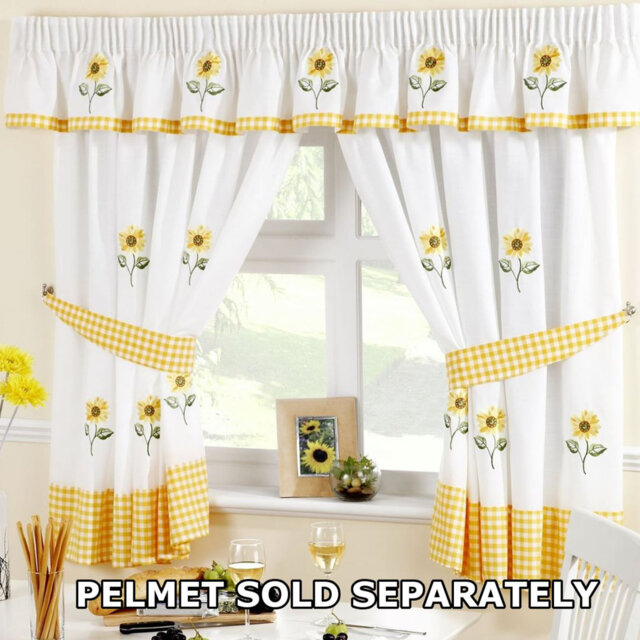 Sioned S/Flower Pencil Pleat Room Darkening Curtains