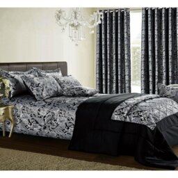 Cleo Quilted Bedspread Set Polyester Bed Throw with Pillow Shams