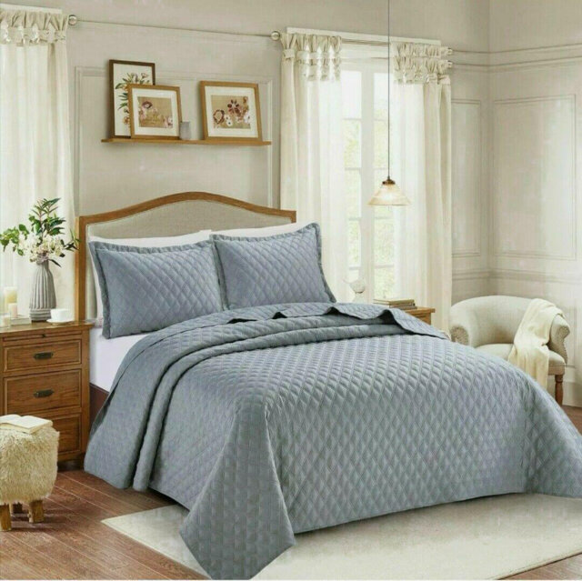 Julienne Solid Colour Bedspread with Pillowcases
