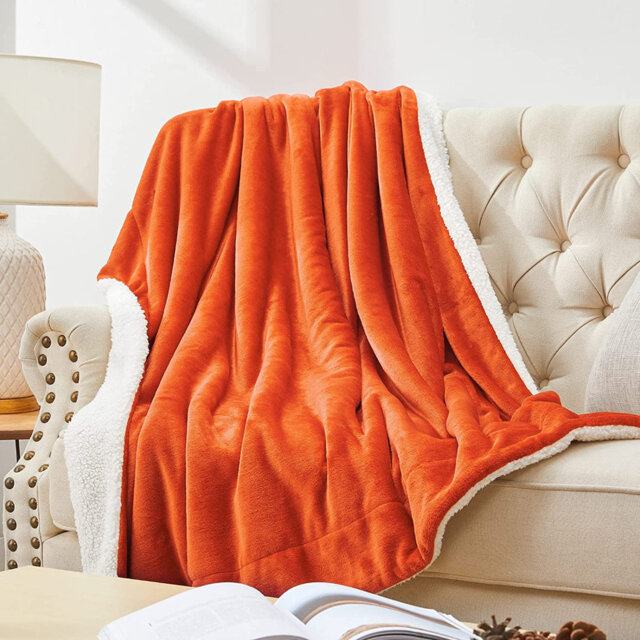 Luxury Sherpa Reversible Throw Blanket – Ultra Soft Plush Fleece Blanket for Couch, Sofa & Bed