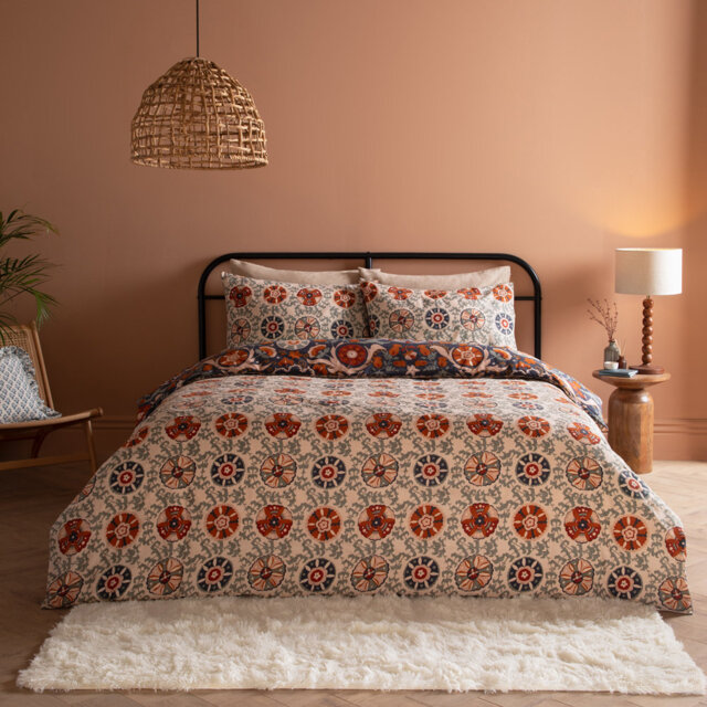 Kinfolk Polyester Floral Duvet Cover Set with Pillowcases Included