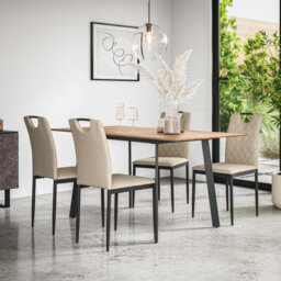 Davaeh 4 - Person Dining Set