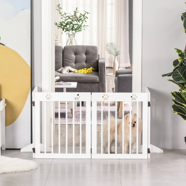 Bryson Free Standing Pet Gate