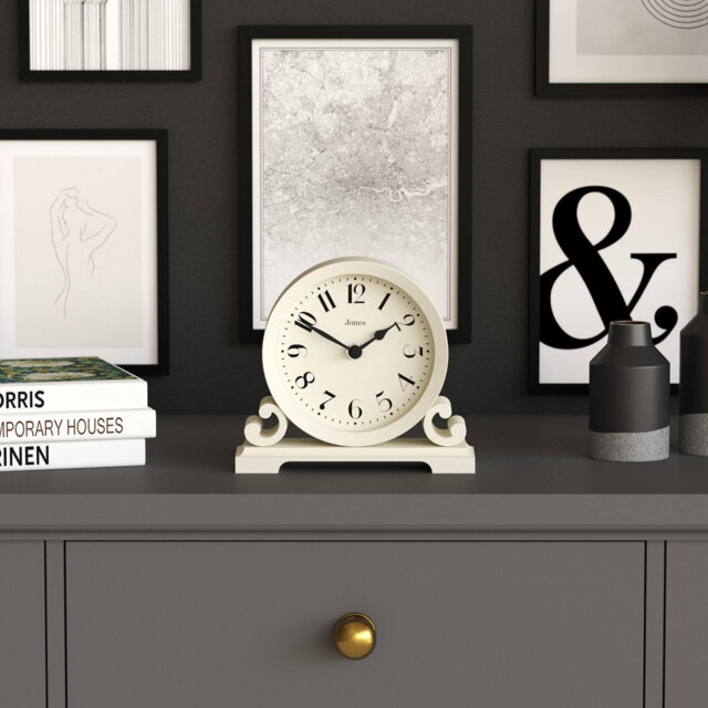 Analogue Plastic / Acrylic Quartz Movement / Crystal Tabletop Clock