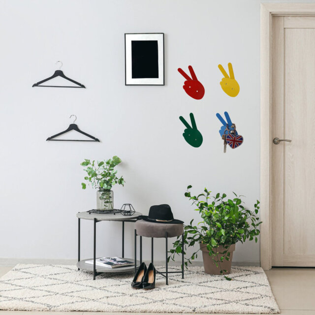4 Piece Hand Shaped Wall DÃ©cor Set