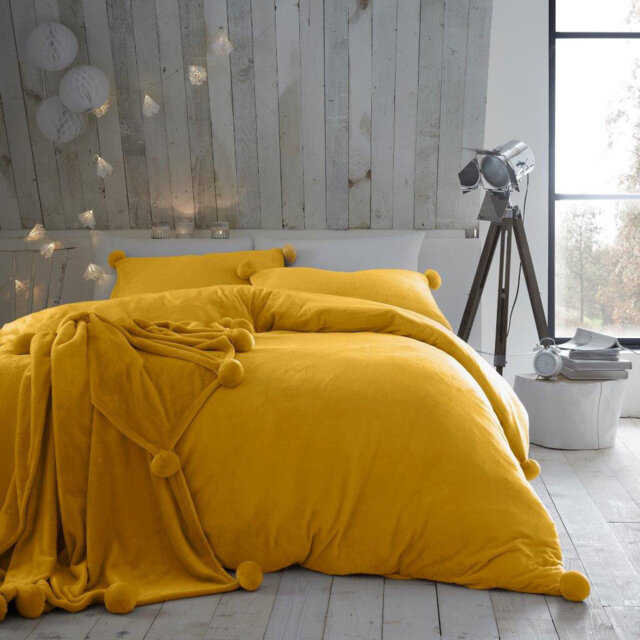 Flagler Polyester Solid Colour Duvet Cover Set with Pillowcases Included