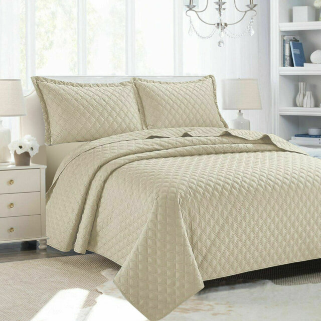 Elegant Comfort Inspiration Embossed Lightweight Bedspread Set – Soft Textured Polyester Coverlet with Pillow Shams