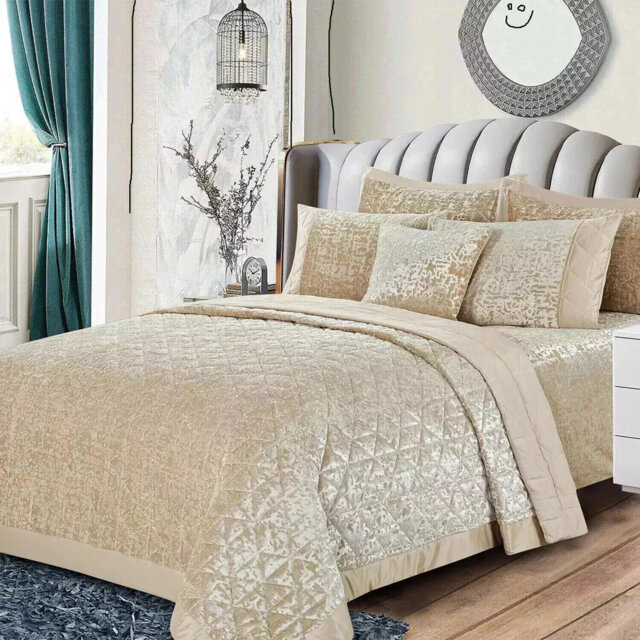Polyester Bedspread with Pillow Shams Included