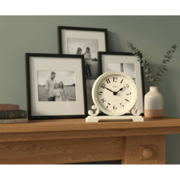 Analogue Electric Tabletop Clock