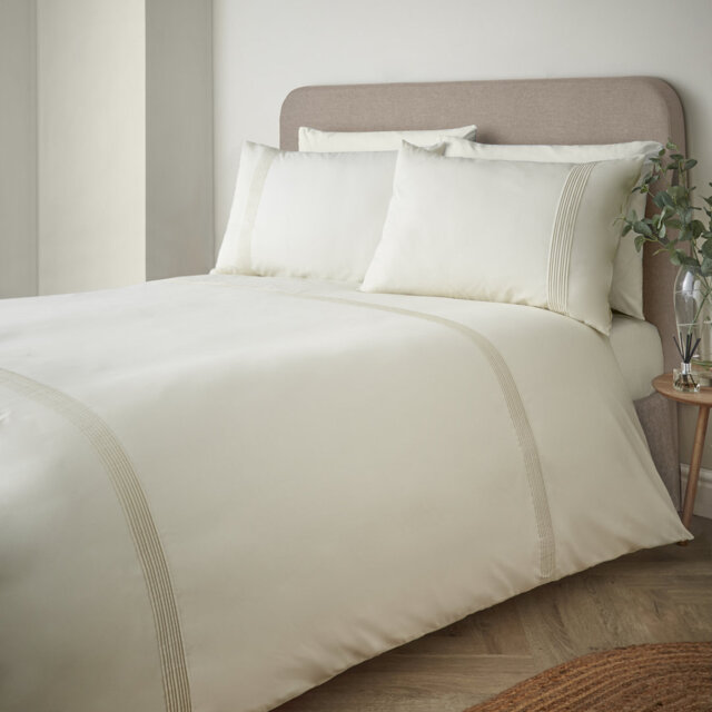Pintuck Easy Iron Percale Duvet Cover Set
