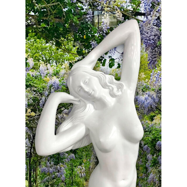 Munnerlyn Greek & Roman Resin Garden Statue
