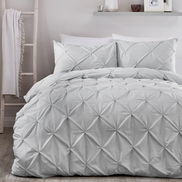 Roulf Polyester No Pattern Duvet Cover Set with Pillowcases Included