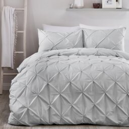 Roulf Polyester No Pattern Duvet Cover Set with Pillowcases Included