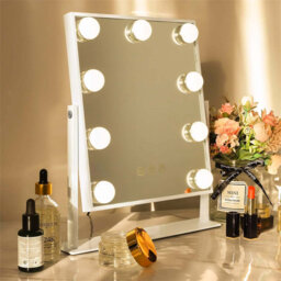 Demetrias Metal Rectangle Mirror