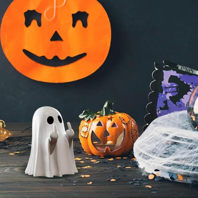 Large Middle Finger Ghost Ornament, Halloween Funny Middle Finger Ghost Statue Sculpture Decor