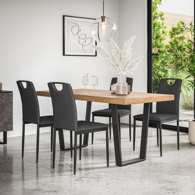 Davius 6 - Person Dining Set