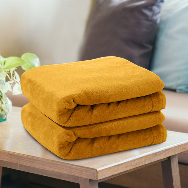 Plush Mink Fleece Blanket â Ultra-Soft, Lightweight Throw For All Seasons