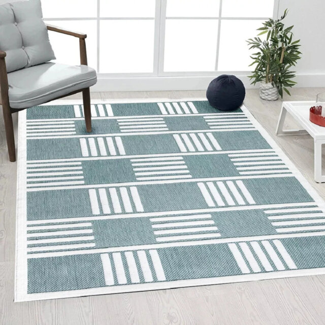 Chevron Machine Tufted Indoor / Outdoor Area Rug