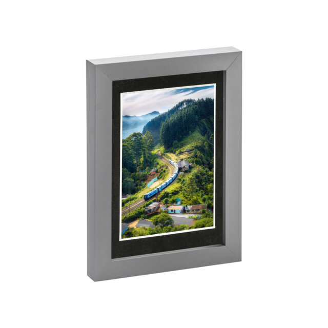 "Photo Frame with 4"" x 6"" Mount - 5"" x 7"" - Black/Ivory"