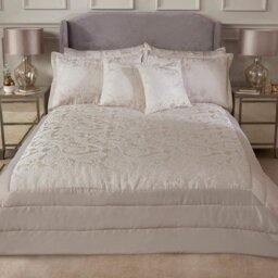 Engleman Polyester Paisley Bedspread with Pillow Shams