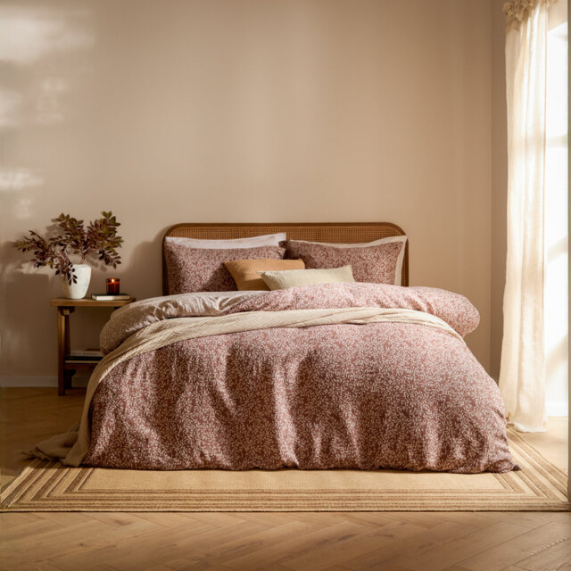 Perrie Leaf Cotton Floral Duvet Cover Set with Pillowcases Included