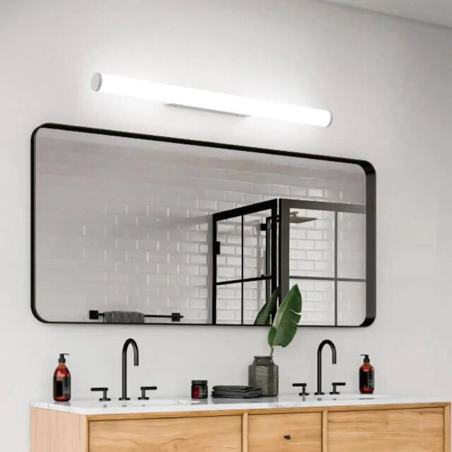 UltraBeam 8 Watt LED 620mm Wide White Bathroom Vanity Mirror Light