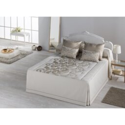 Harlee No Pattern Bedspread