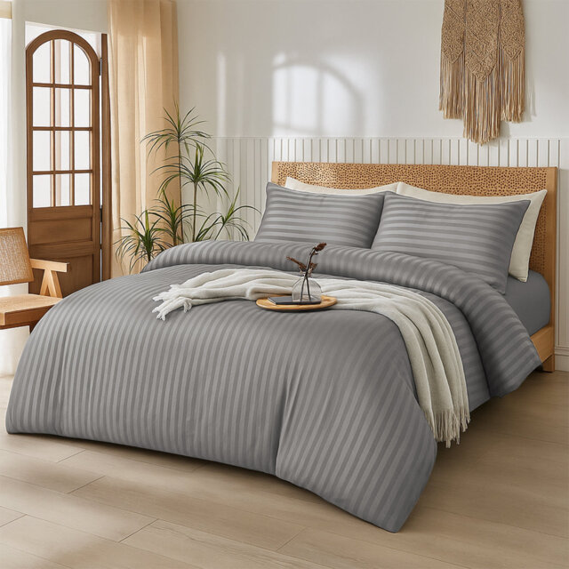 Aspire Homeware 4 Piece Hotel Quality Striped Duvet Bedding Set with Pillowcases and Fitted Sheet for Luxury Bedding Comfort