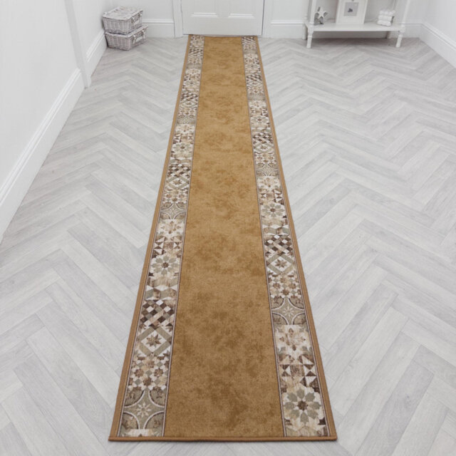 Murcia Beige Hallway Runner Rug – Hardwearing, Non-Slip & Durable Carpet for Hall, Kitchen & Corridor