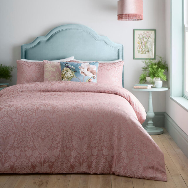 Polyester Floral Duvet Cover Set with Pillowcases Included