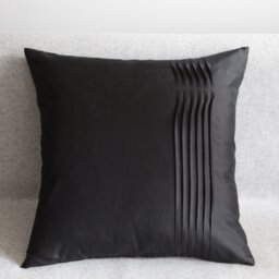 Sweetbriar Square Cushion