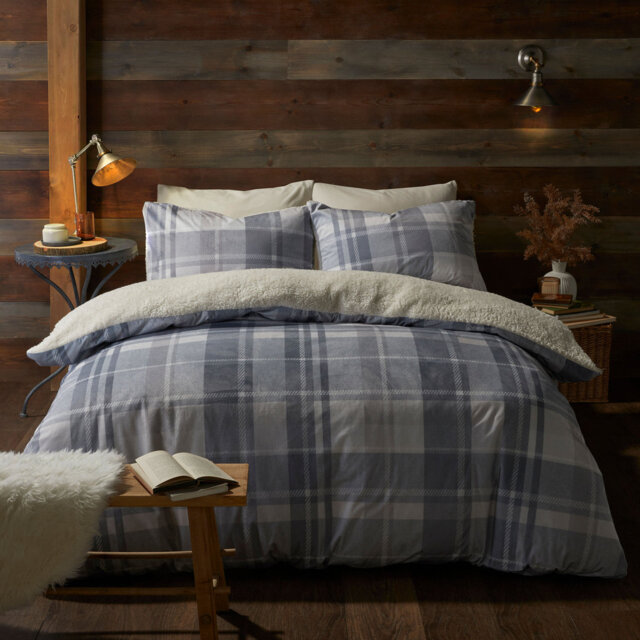 Mulford Check Polyester Chequered Duvet Cover Set with Pillowcases Included