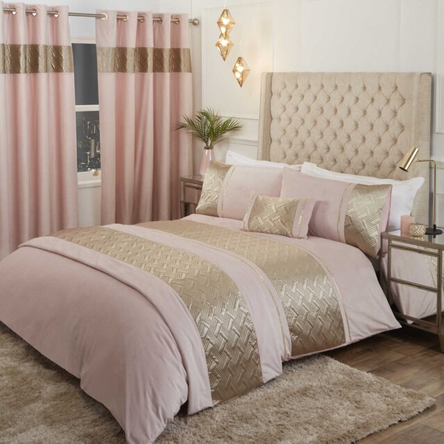Olympia Cotton Blend Chevron / Zig Zag Duvet Cover with Pillowcases Included
