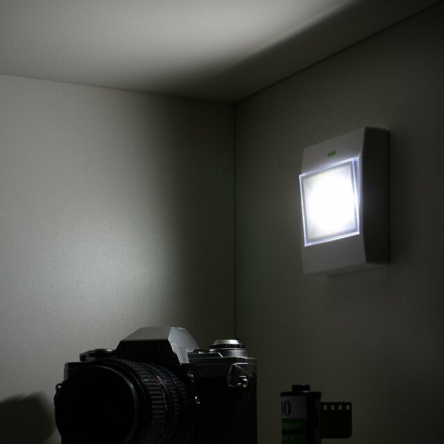 Cordless Battery-Powered COB LED 3 Light Night Light