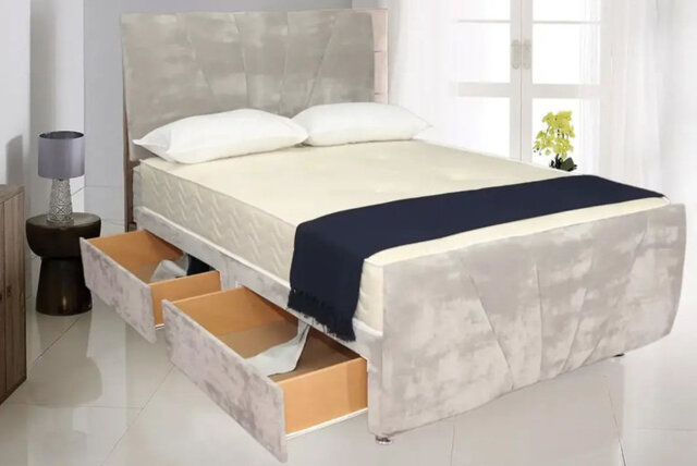 4FT6 Light Grey Crushed Velvet Divan Bed Set 20 Inch Headboard 10 Inch Spring Mattress 2 Drawers