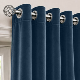 Single Curtain Panel